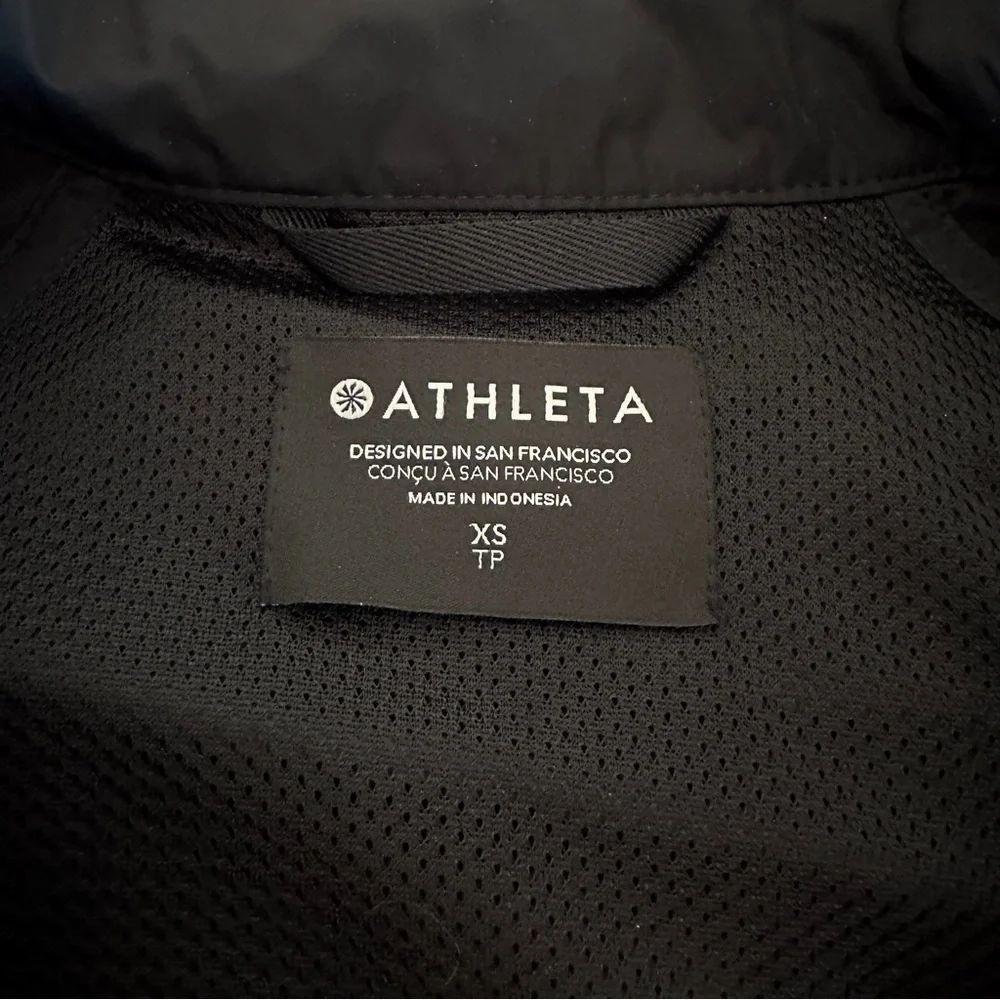 Set of 2 lightweight jackets—Athleta & Supplies—EUC - Picture 7 of 15